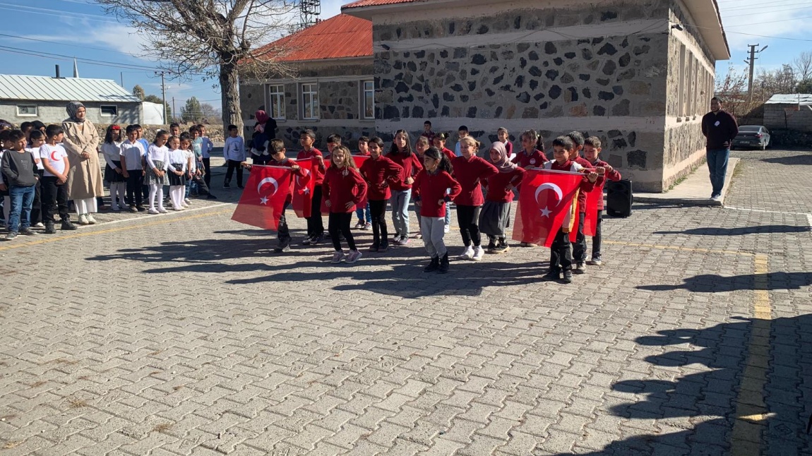 29 Ekim okulumuzda coşkuyla kutlandı